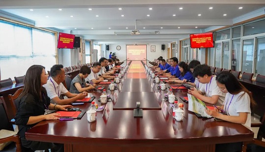 Pan Yuanqing, presidente di Zhejiang Anji Lonwonson Tea Industry Group Co., Ltd e la sua delegazione hanno visitato Jiexun per scambi