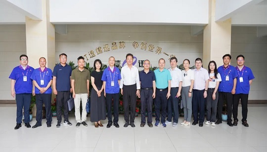 Xing Weihua, vicedirettore dell'Ufficio provinciale della riserva di cereali e materiali del Guangdong, e la sua delegazione hanno visitato Jiexun per ricerche